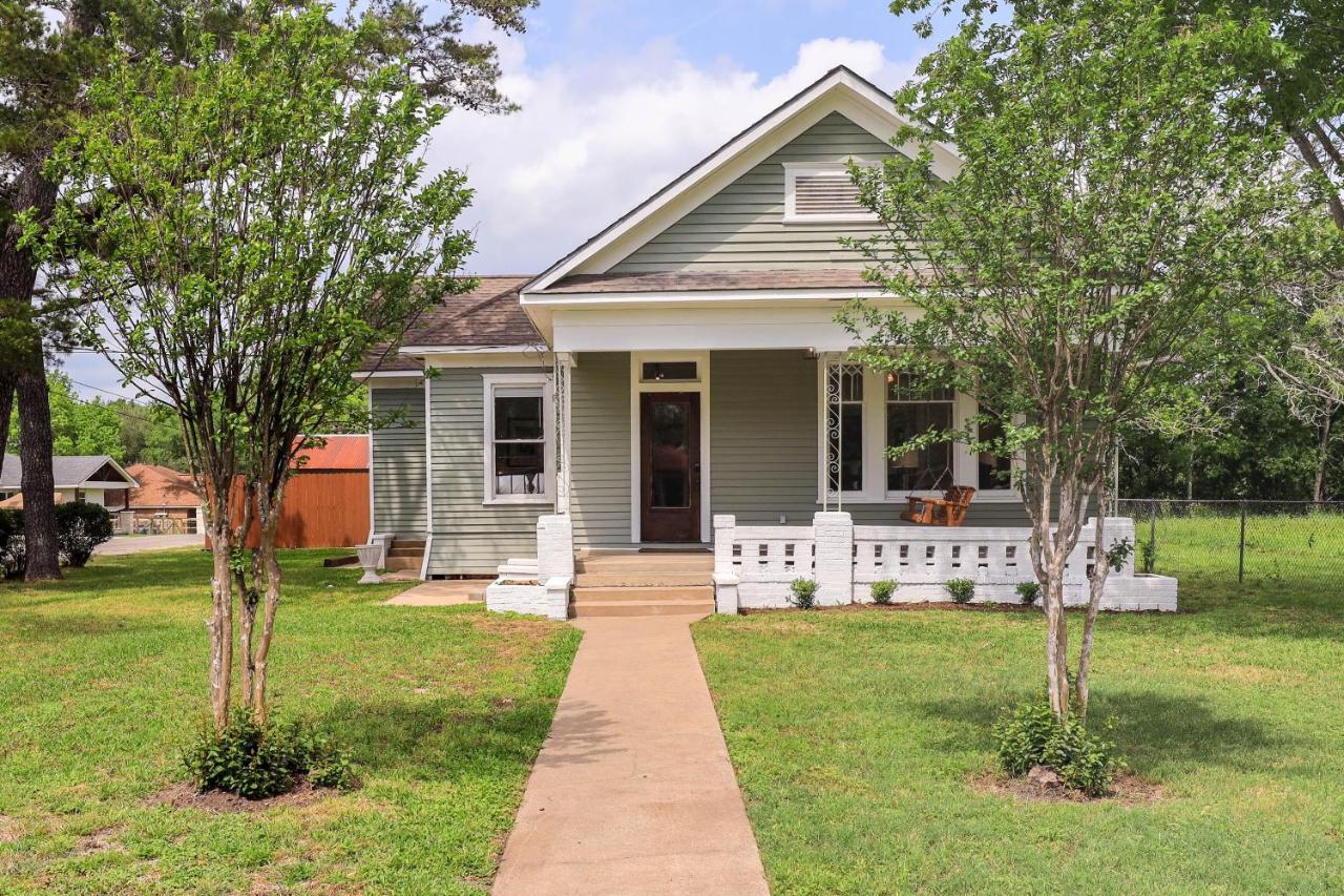 Cozy Bellville Home With Gas Grill And Private Yard! Exterior photo